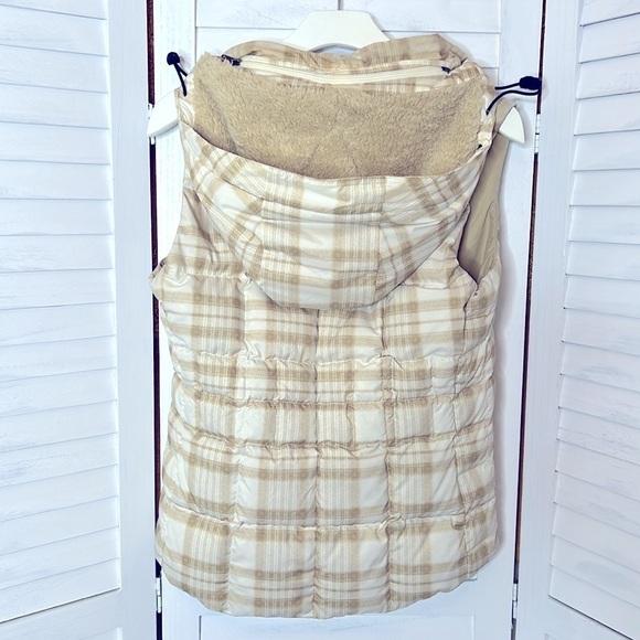 Patagonia Wooly Plaid in Raw Linen Neutral Color Hood Vest Puffer Size Medium - Picture 4 of 11